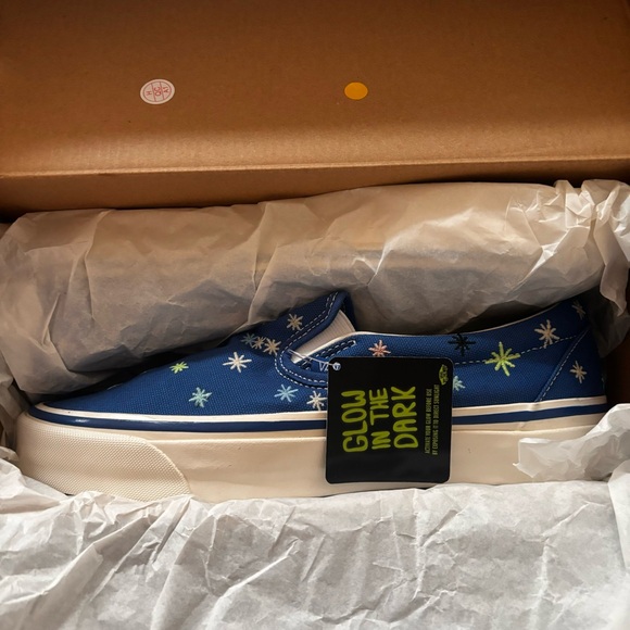 VANS x AOI INDUSTRIES x BETTER GIFT SHOP Glow in the Dark Vans Men’s 9 Wmns 10.5 - Picture 6 of 13